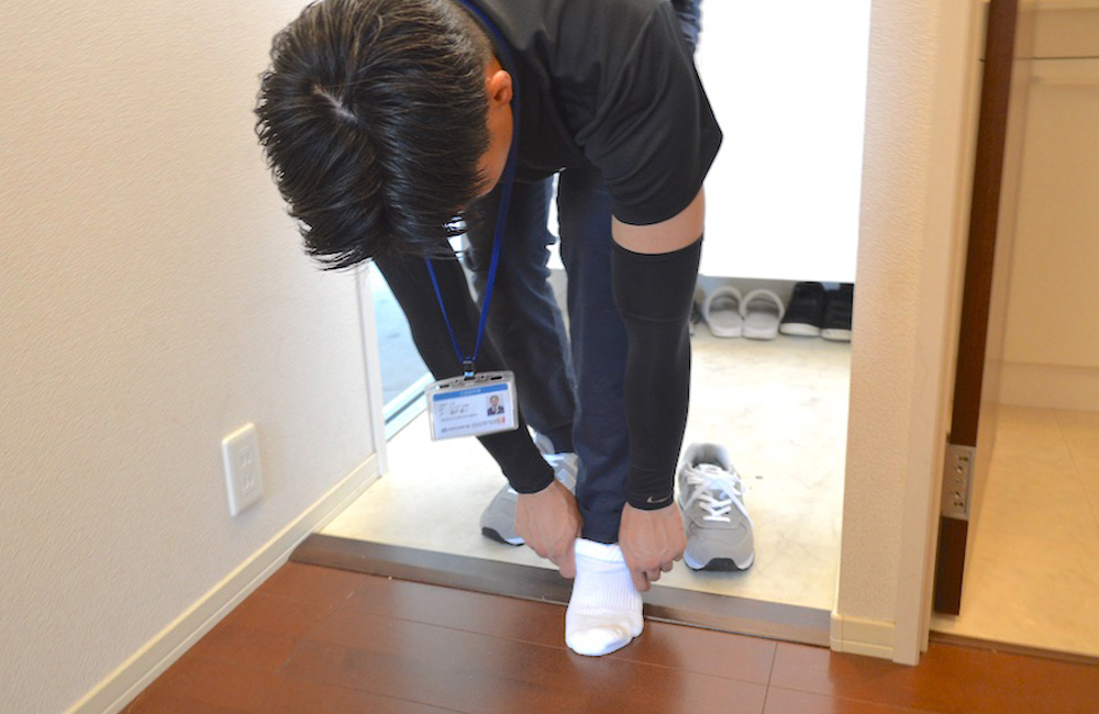 単身引越し 19 ご新居での靴下履き替え